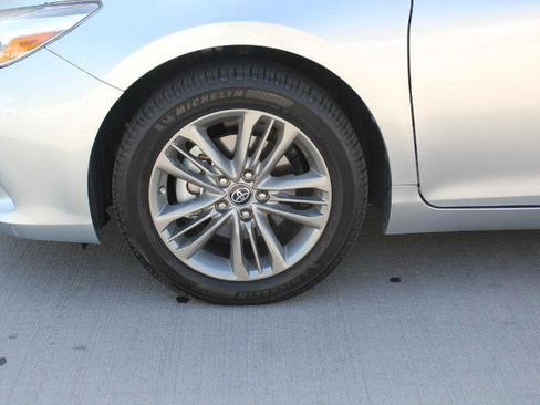 Used 2017 Toyota Camry SE FWD image 35