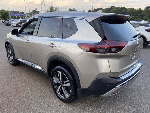 Certified 2023 Nissan Rogue Platinum w/ Platinum Premium Package FWD image 6