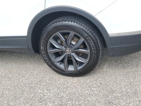 Used 2022 Volkswagen Tiguan SE FWD image 8