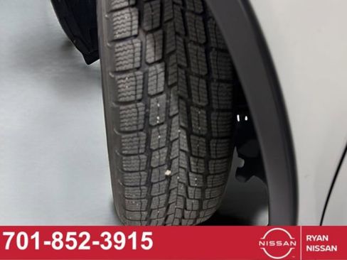 Certified 2016 Nissan Rogue SL w/ SL Premium Package image 24