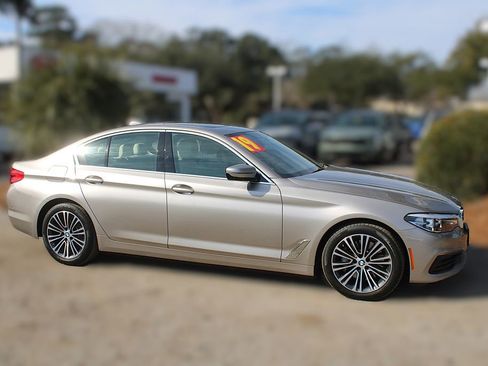 Used 2019 BMW 530i image 4