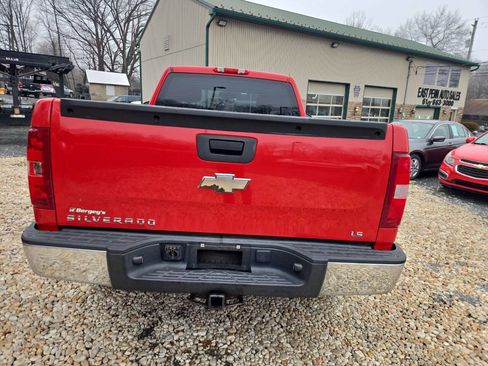 Used 2011 Chevrolet Silverado 1500 W/T w/ LS Package RWD image 5