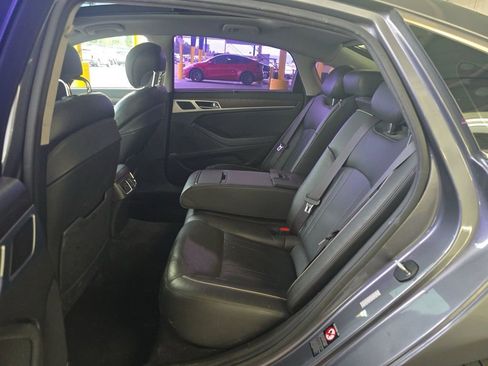 Used 2016 Hyundai Genesis 3.8 w/ Option Group 04 image 17