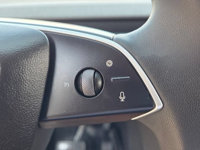 Used 2026 Tesla Model Y 2WD image 26