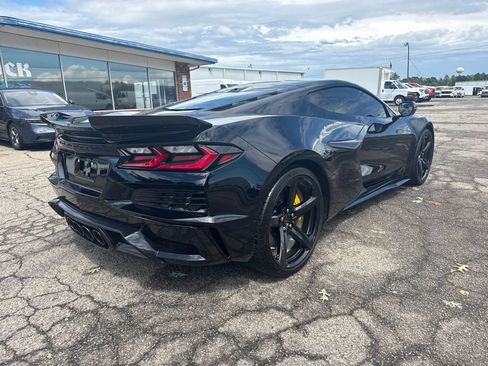 Used 2025 Chevrolet Corvette Z06 w/ Stealth Interior Trim Package RWD image 5