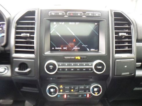 Used 2018 Ford Expedition Max Limited w/ Equipment Group 302A AWD/4WD image 15