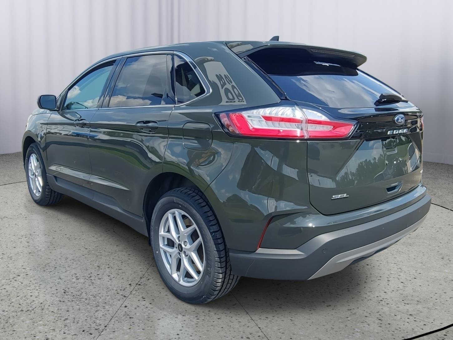 Used 2023 Ford Edge SEL w/ Convenience Package AWD/4WD image 10