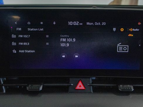 New 2025 Kia Sportage SX FWD image 9