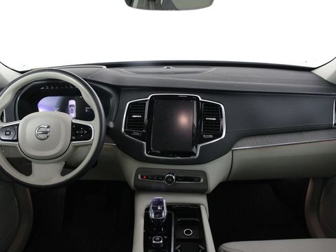 Used 2023 Volvo XC90 T8 Ultimate w/ Protection Package Premier AWD/4WD image 7