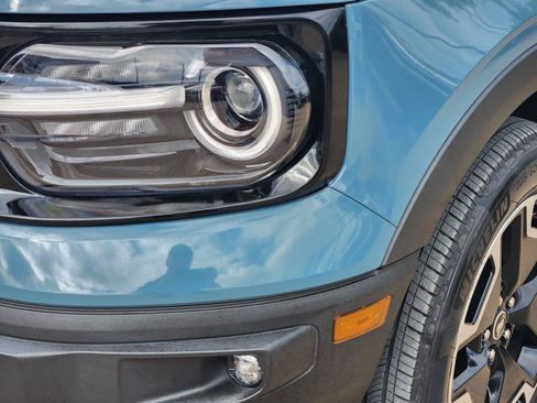 Used 2022 Ford Bronco Sport Outer Banks w/ Tech Package AWD/4WD image 7