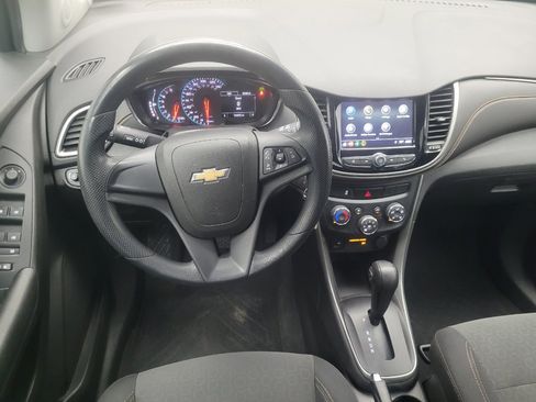 Used 2018 Chevrolet Trax LS AWD/4WD image 22