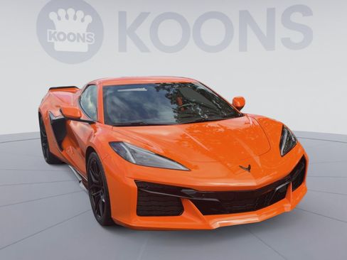 Used 2023 Chevrolet Corvette Z06 w/ Stealth Interior Trim Package RWD image 5