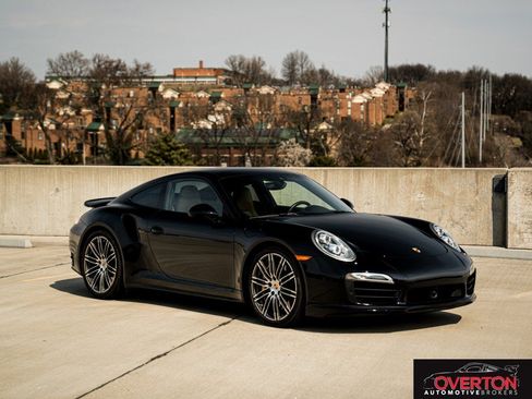 Used 2014 Porsche 911 Turbo S image 28