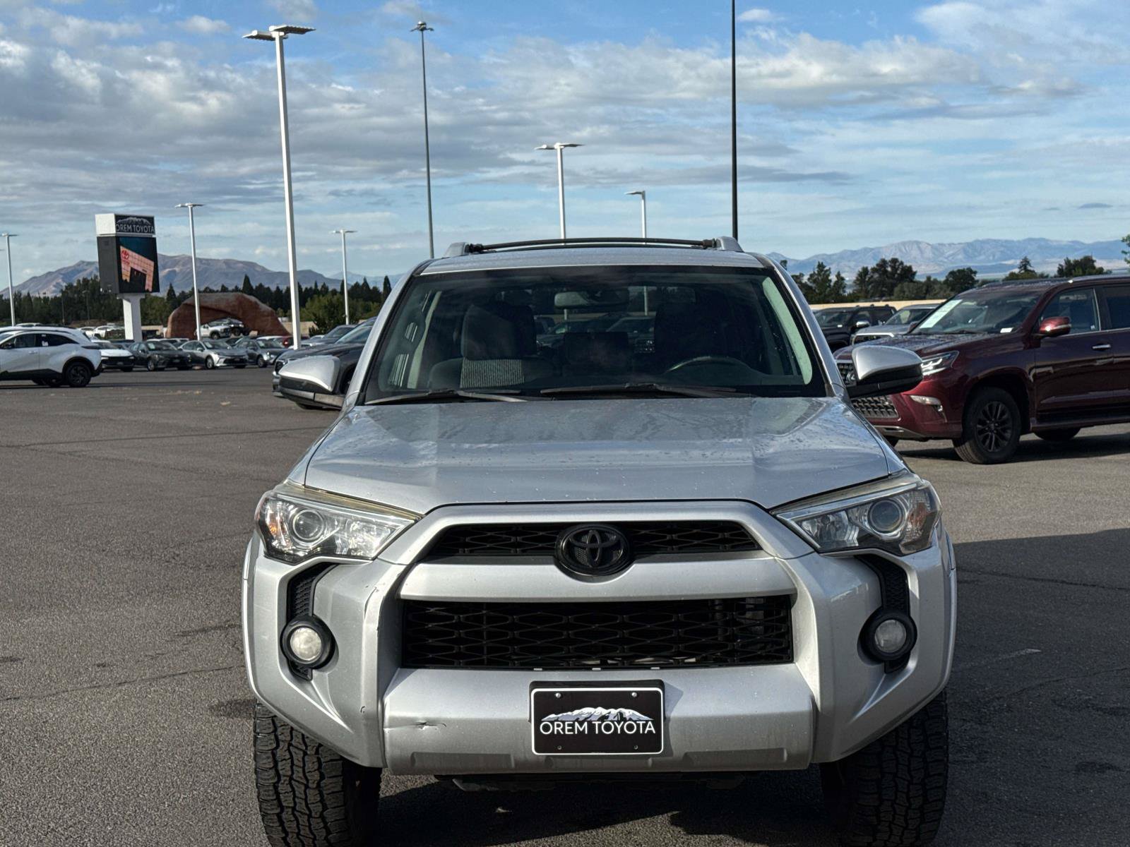 Used 2016 Toyota 4Runner SR5 AWD/4WD image 2