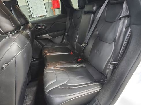 Used 2020 Jeep Cherokee Limited image 15