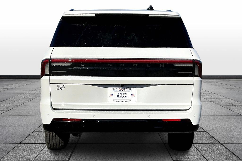 New 2025 Lincoln Navigator Black Label AWD/4WD image 4