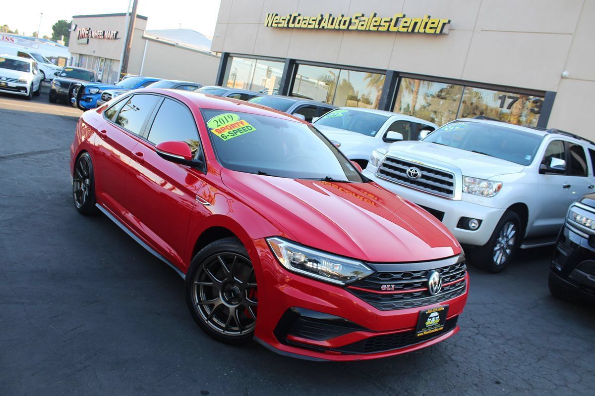 Used 2019 Volkswagen Jetta GLI FWD image 35
