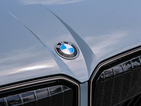 New 2026 BMW X3 xDrive30 w/ M Sport Package AWD/4WD image 9