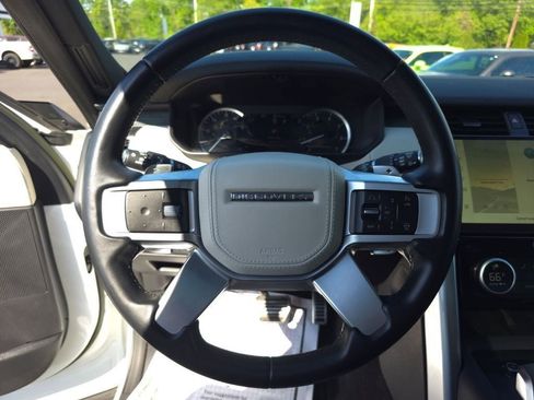 Used 2023 Land Rover Discovery HSE R-Dynamic AWD/4WD image 16
