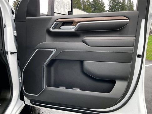 Used 2024 Chevrolet Silverado 2500 LT image 22