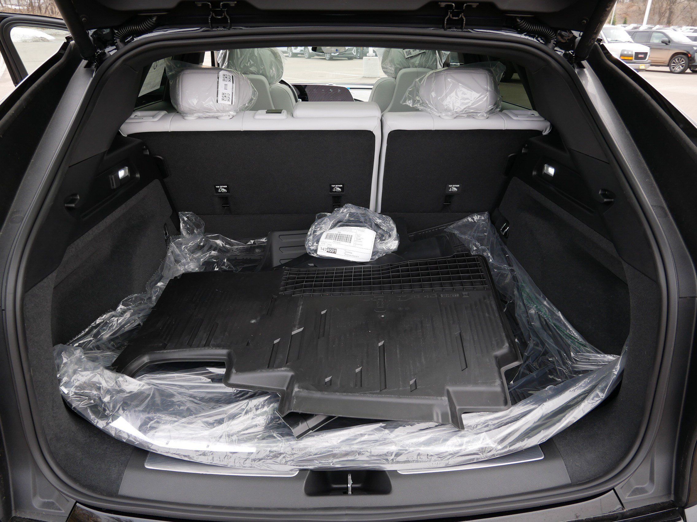 Used 2026 Cadillac Lyriq Sport w/ LPO, Floor Liner Package AWD/4WD image 18