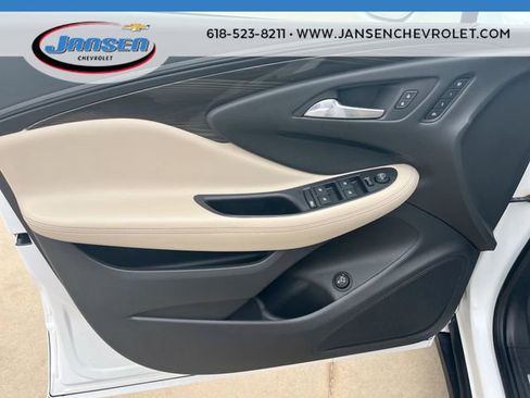 Used 2019 Buick Envision Essence image 21