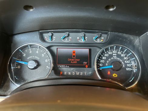 Used 2013 Ford F150 XLT w/ Luxury Equipment Group RWD image 14