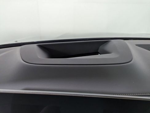 New 2026 BMW X5 xDrive50e image 13