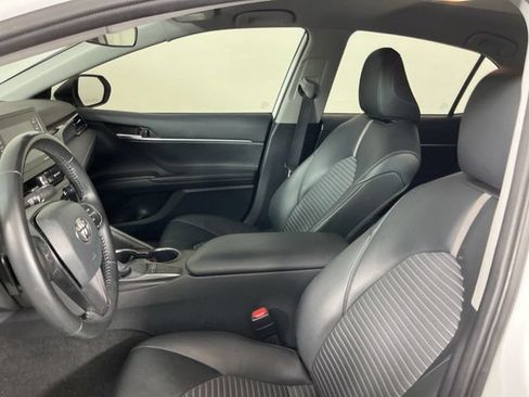 Used 2023 Toyota Camry SE FWD image 10