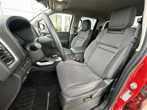 Used 2024 Nissan Frontier SV image 13