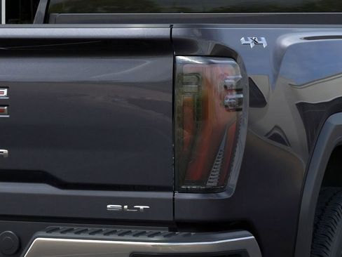 New 2026 GMC Sierra 2500 SLT AWD/4WD image 11