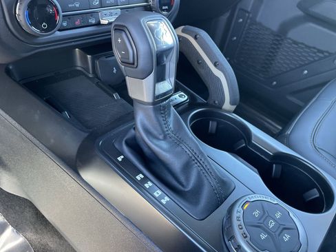 New 2025 Ford Bronco Badlands image 27