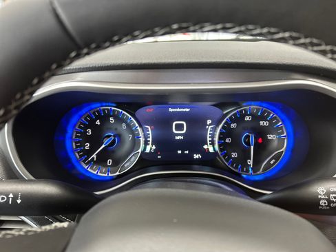 New 2026 Chrysler Pacifica Select image 15