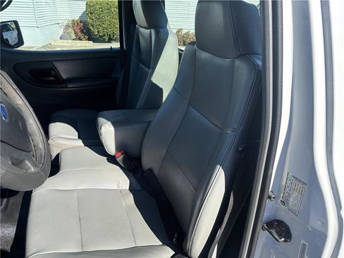 Used 2009 Ford Ranger XL image 10