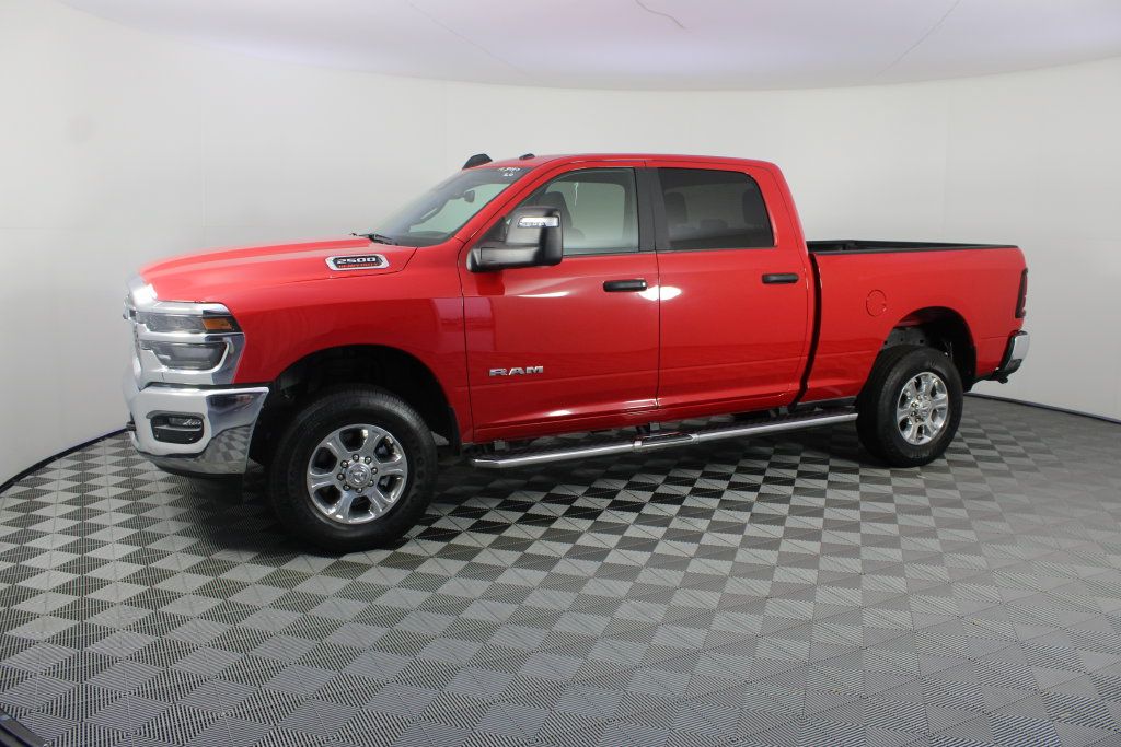 Used 2026 RAM 2500 Big Horn AWD/4WD image 2