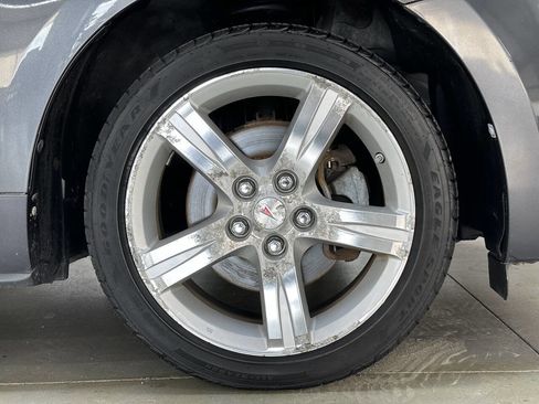 Used 2010 Pontiac Vibe w/ Sun and Wheels Package image 27