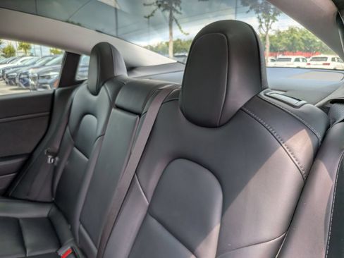 Used 2020 Tesla Model 3 Standard Range RWD image 28