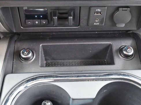 Used 2018 Nissan Titan PRO-4X w/ Pro-4x Convenience Package AWD/4WD image 26