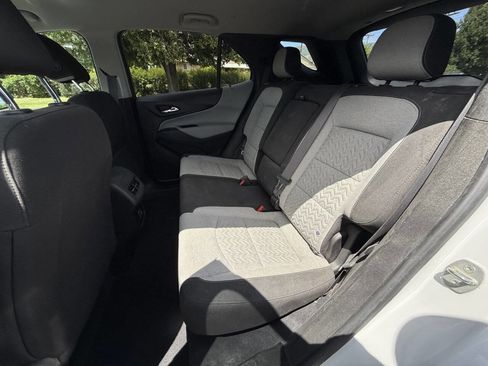 Used 2022 Chevrolet Equinox LS w/ LS Convenience Package AWD/4WD image 11