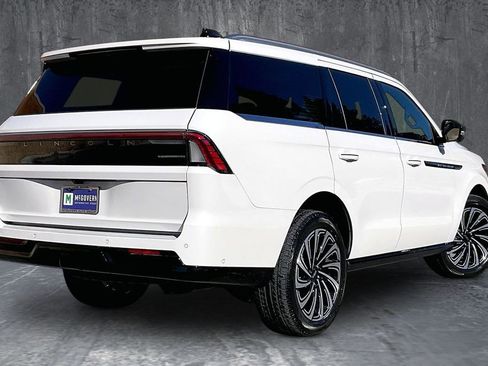 Used 2025 Lincoln Navigator Black Label AWD/4WD image 6