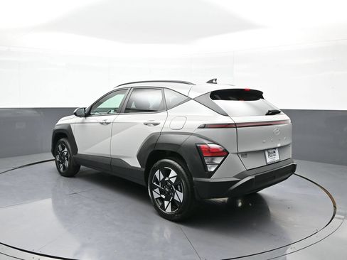 Certified 2025 Hyundai Kona SEL AWD/4WD image 8