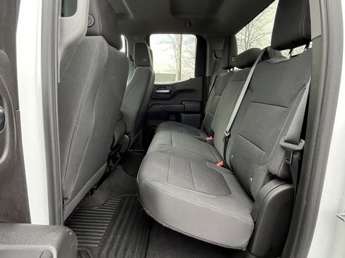 Used 2020 Chevrolet Silverado 1500 Custom w/ Custom Value Package image 17