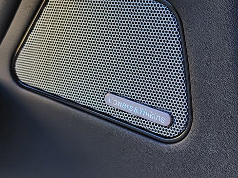 Used 2022 Maserati Levante Trofeo image 13