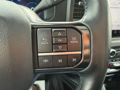 Used 2025 Ford F350 Platinum w/ FX4 Off-Road Package AWD/4WD image 22