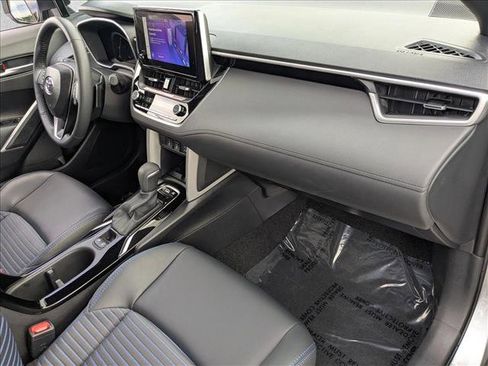 Used 2025 Toyota Corolla Cross AWD Hybrid w/ Convenience Package image 20