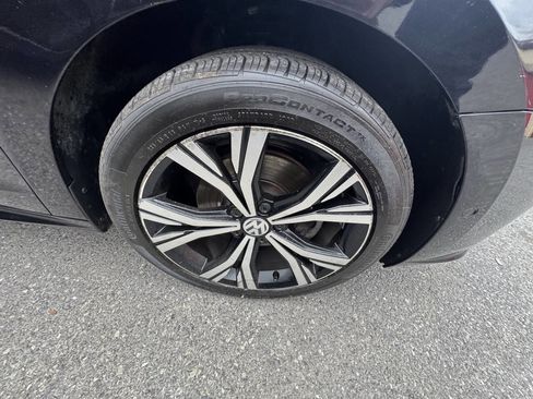 Used 2020 Volkswagen Passat 2.0T SEL image 38