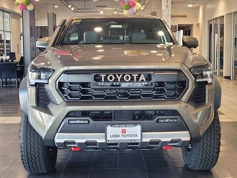 New 2026 Toyota Tacoma 4x4 Double Cab Hybrid image 2