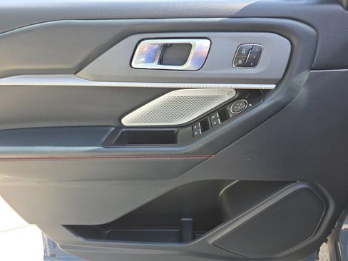 Used 2025 Ford Explorer ST w/ Sun And Sound Package AWD/4WD image 19