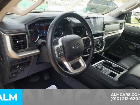 Used 2024 Ford Expedition XLT RWD image 16