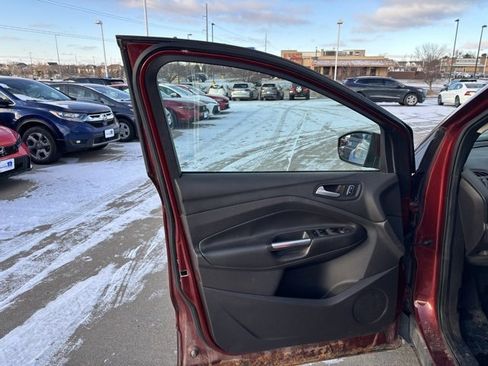 Used 2014 Ford Escape SE w/ Equipment Group 201A image 9